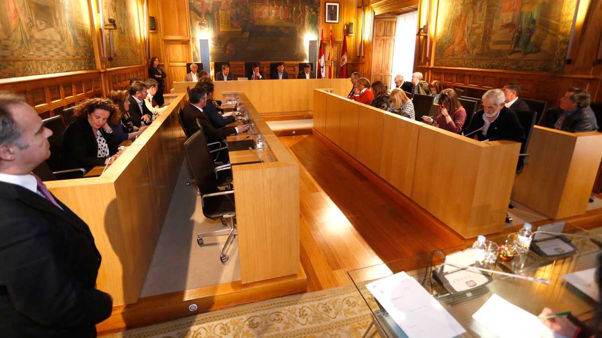 El PP volverá a ostentar mayoría absoluta en la Diputación. | CARLOS S. CAMPILLO (ICAL)