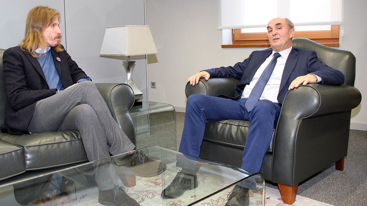 Reunión en el día de ayer entre Pablo Fernández y Tomás Quintana. | ICAL