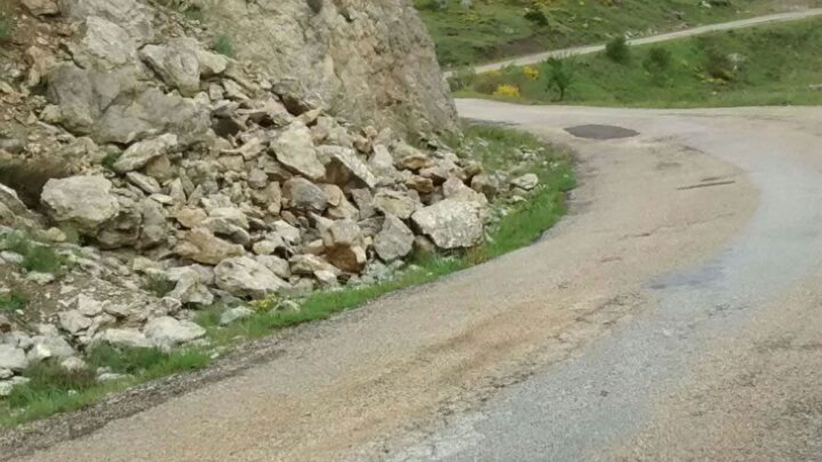 Imagen de la carretera entre Aralla y Villamanín. | UPL