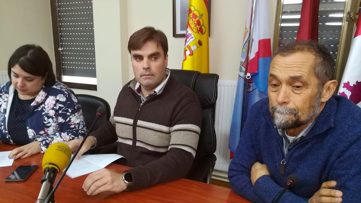 El regidor durante la rueda de prensa en la que dio a conocer su parecer sobre la sentencia. | M.I.