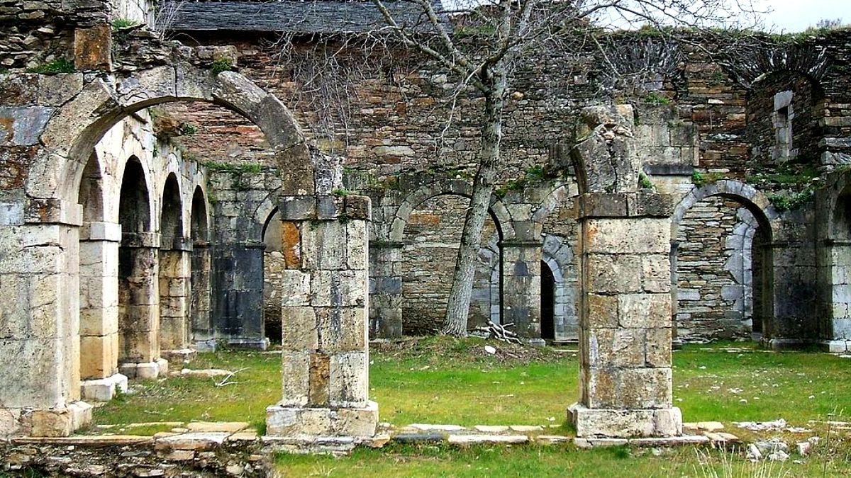 Imagen del monasterio de San Pedro de Montes, en el corazón de la Tebaida.