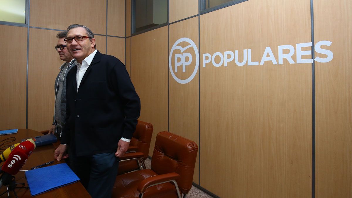 El portavoz del PP en el Ayuntamiento de Cacabelos, Adolfo Canedo. | C.S. (ICAL)