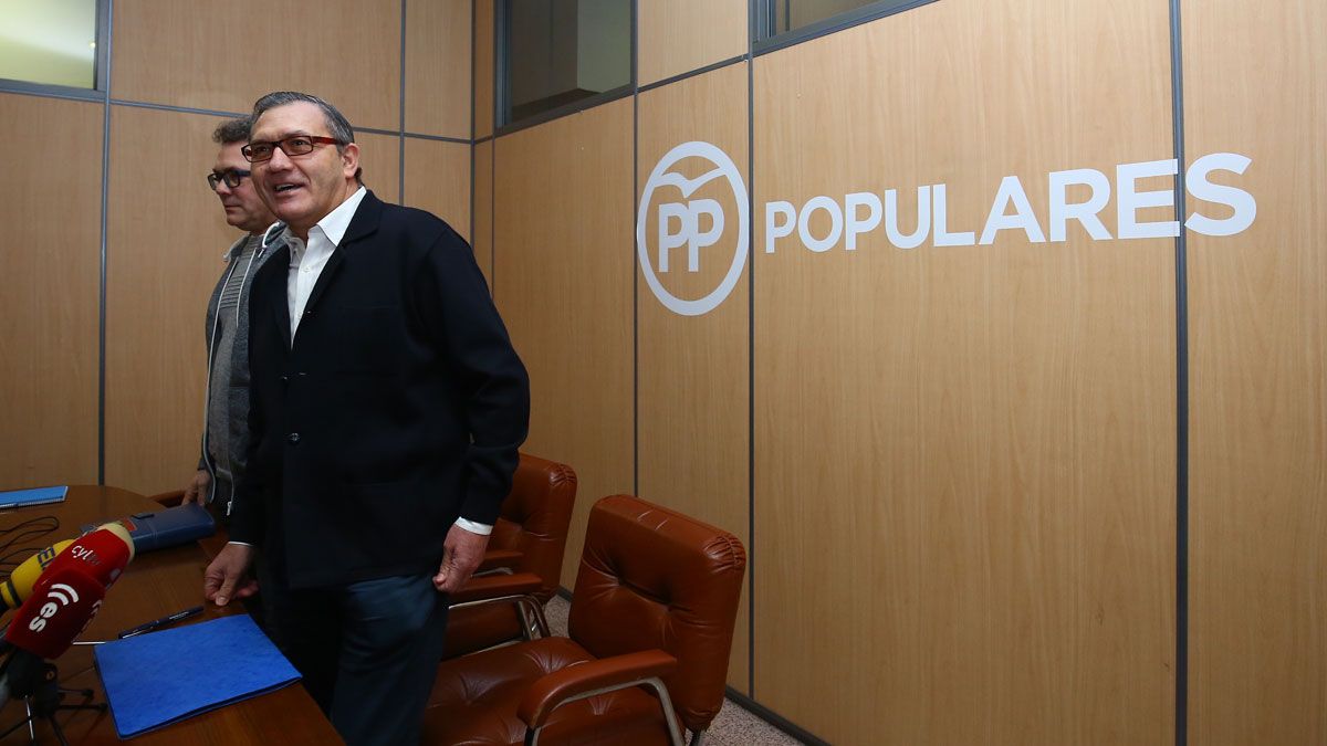 El portavoz del PP en el Ayuntamiento de Cacabelos, Adolfo Canedo. | C.S. (ICAL)
