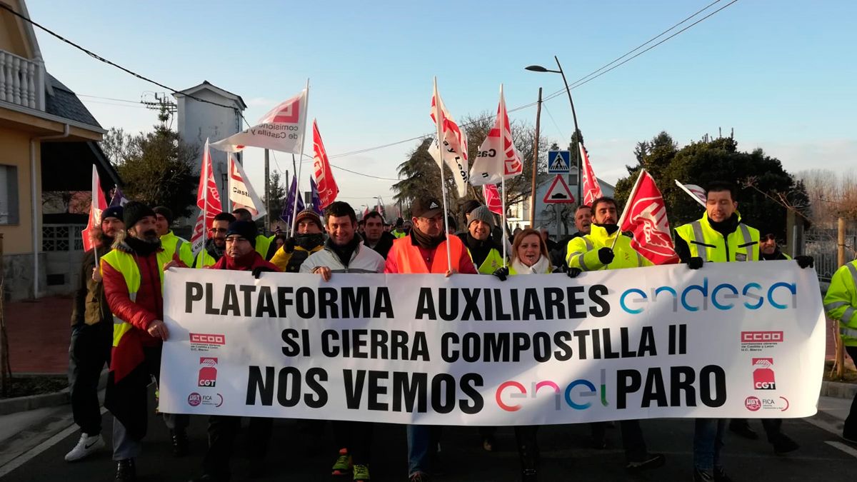 Marcha de la segunda jornada de huelga de los trabajadores auxiliares de Compostilla. | M.I. Marcha de la segunda jornada de huelga de los trabajadores auxiliares de Compostilla. | M.I.