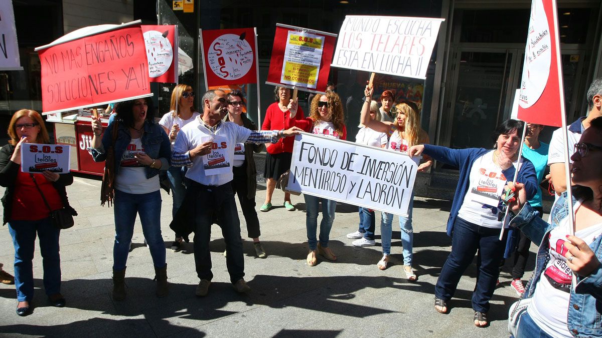 Manifestación de los trabajadores de Los Telares en Ponferrada, este miércoles. | César Sánchez (Ical)