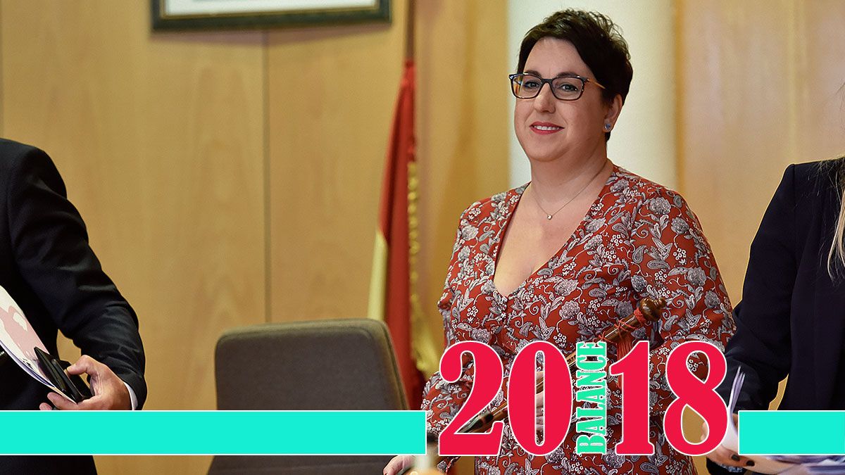 La alcaldesa de San Andrés, Camino Cabañas, en el pleno en el que fue nombrada definitivamente como regidora. | SAÚL ARÉN