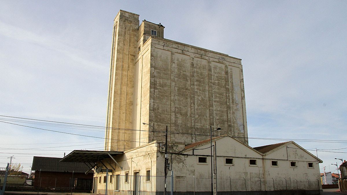 silo-de-sahagun-6119.jpg silo-de-sahagun-6119.jpg