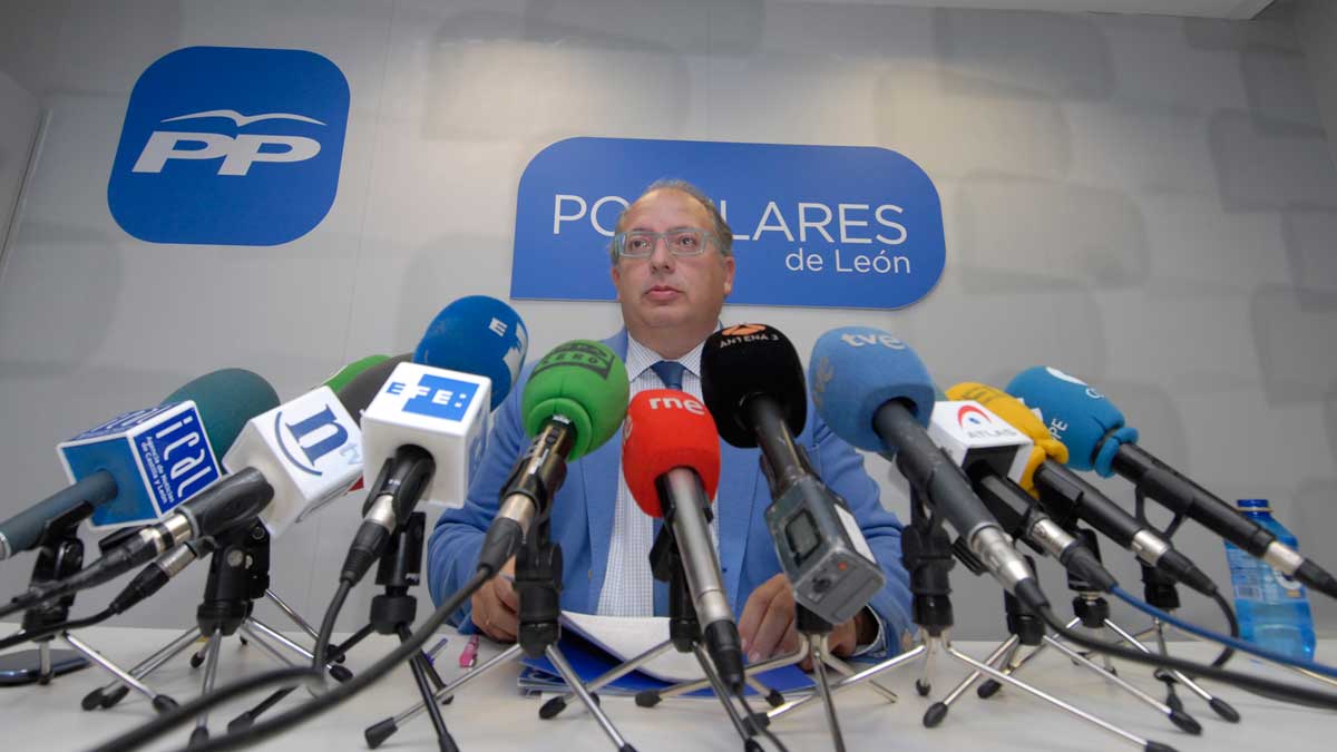 El presidente del Partido Popular en León y diputado en el Congreso, Eduardo Fernández. | MAURICIO PEÑA