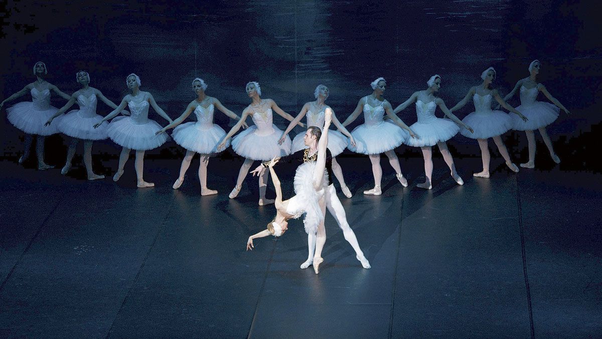 Tchaikovsky puso punto y final a su relación con los coreógrafos Petipa e Ivanov con este ballet incomprendido en su fecha de estreno en el Teatro Bolshoi de Moscú.