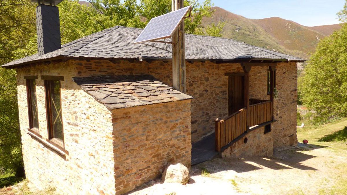 Casa rehabilitada conservando el estilo tradicional rústico berciano. | FPAT