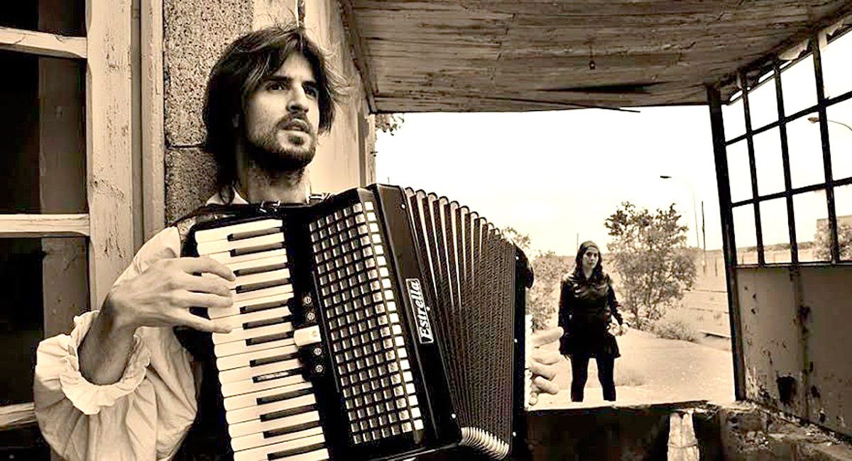 El actor, poeta y músico Carlos Huerta es uno de los participantes en el recital ‘Aborígenes’ que tendrá lugar este sábado en el Musac.