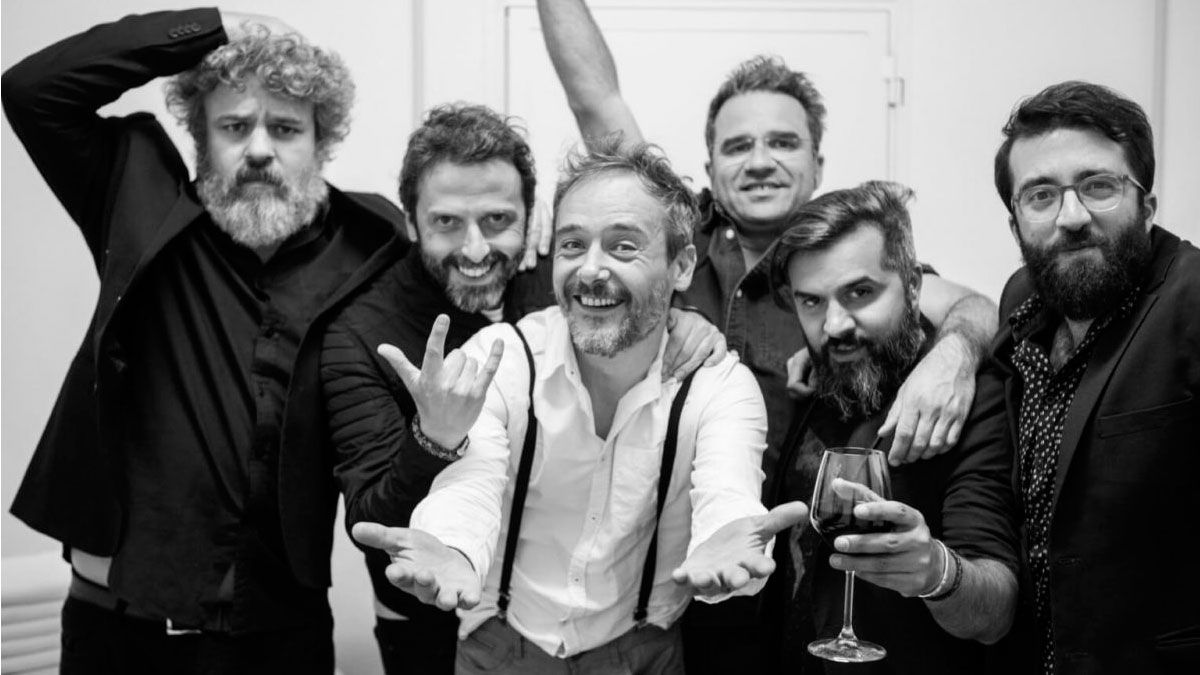 La banda barcelonesa Love of Lesbian, uno de los actuales referentes del pop nacional, acude este viernes al Auditorio Ciudad de León. La banda barcelonesa Love of Lesbian, uno de los actuales referentes del pop nacional, acude este viernes al Auditorio Ciudad de León.