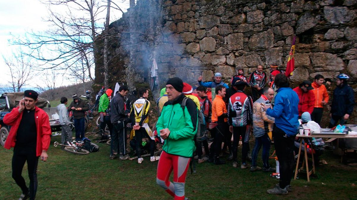 Una de las quedadas de fin de año de ciclistas en Ferradillo. | RUTAS MTB