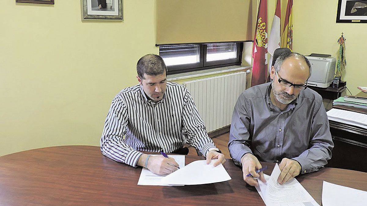 La alcaldía de Santa María del Páramo podría ir a manos de la UPL con el apoyo del PSOE. | L.N.C.