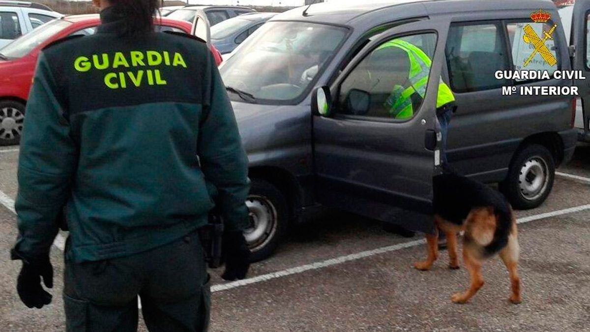 vehiculos-guardia-civil-drogas-25119.jpg vehiculos-guardia-civil-drogas-25119.jpg