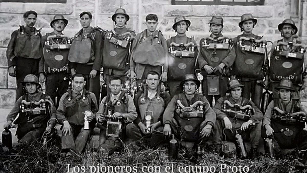 La Brigada de Salvamento Minero de Hulleras de Sabero fue creada en 1931 y dotada con el recordado equipo Proto, con un peso por equipo de 15 kilos.