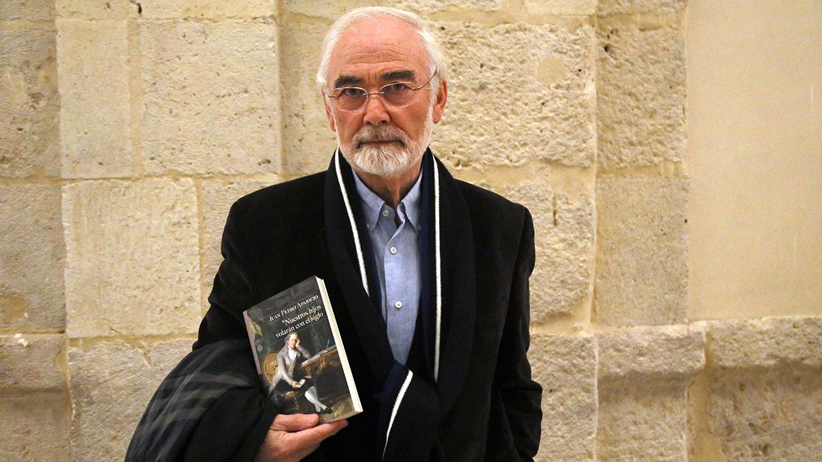 El escritor leonés Juan Pedro Aparicio. | ICAL