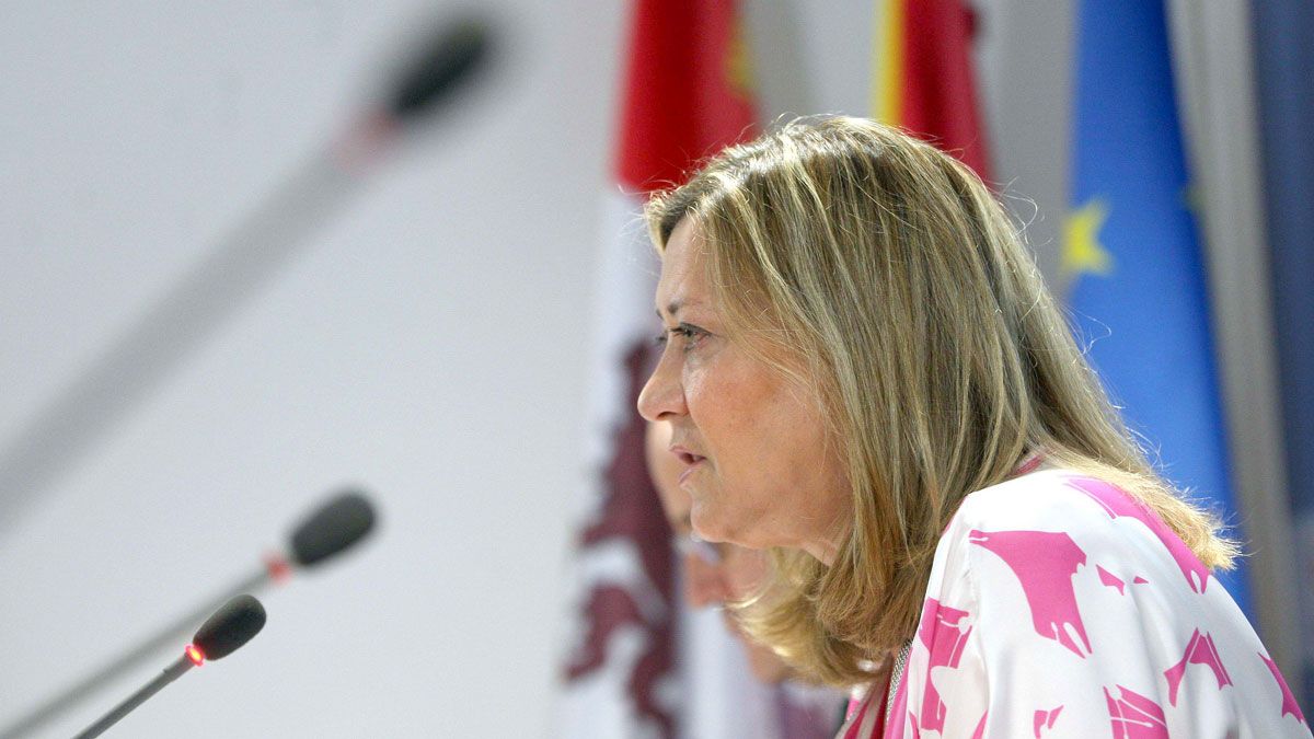 La consejera de Hacienda, Pilar del Olmo, presenta la Contabilidad Regional de Castilla y León correspondiente al I trimestre de 2015. | ICAL