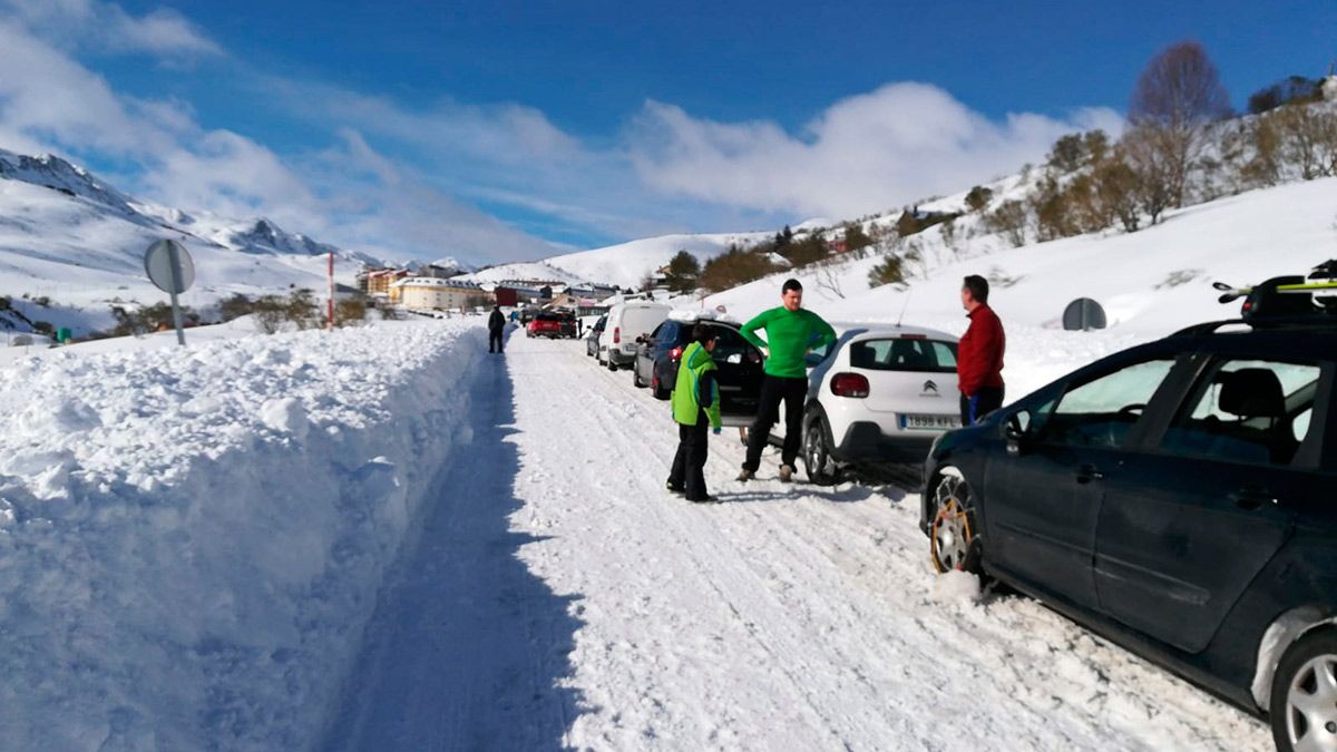 nieve-san-isidro-accesos-3219.jpg nieve-san-isidro-accesos-3219.jpg