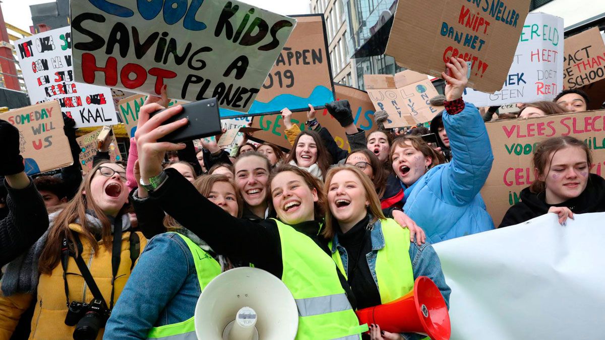 Estudiantes en la huelga verde de Bruselas.