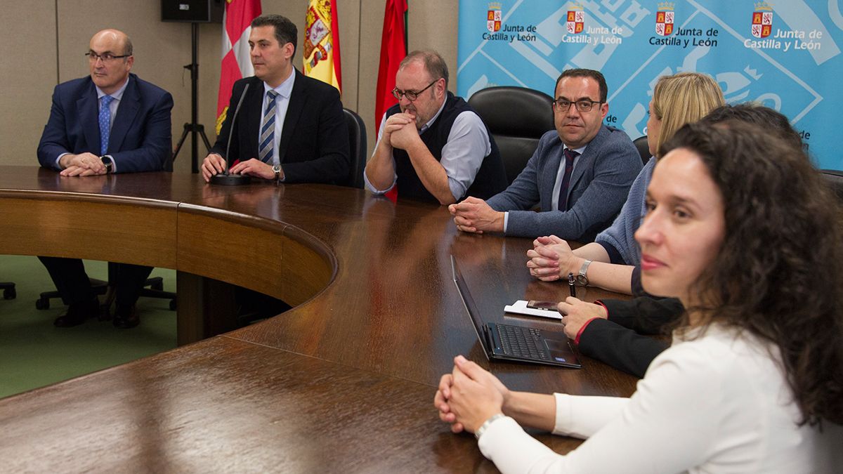 El consejero de Educación, Fernando Rey, presenta el proyecto del Conservatorio Profesional de Música de Zamora. | ICAL