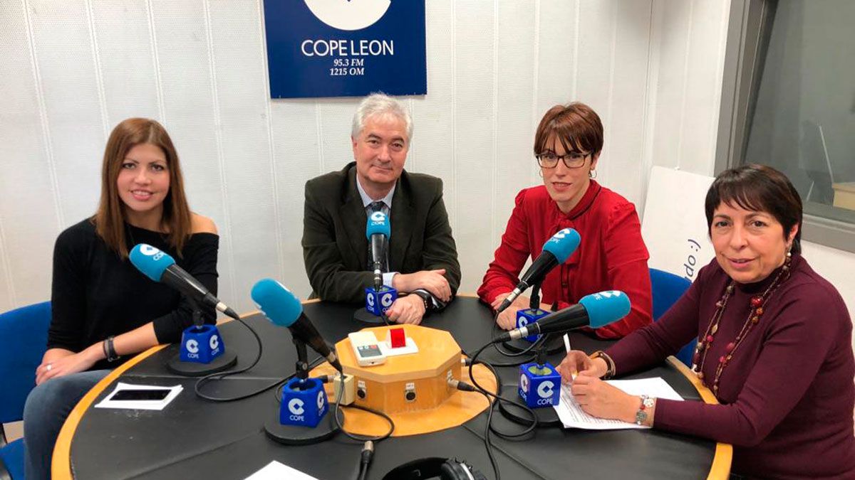 El médico e investigador Atanasio Pandiella en los estudios de Cope León. | L.N.C. El médico e investigador Atanasio Pandiella en los estudios de Cope León. | L.N.C.