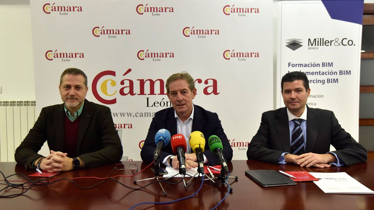 Presentación de la jornada que se celebrará el día 14 en la Escuela de Ingenierías. | SAÚL ARÉN