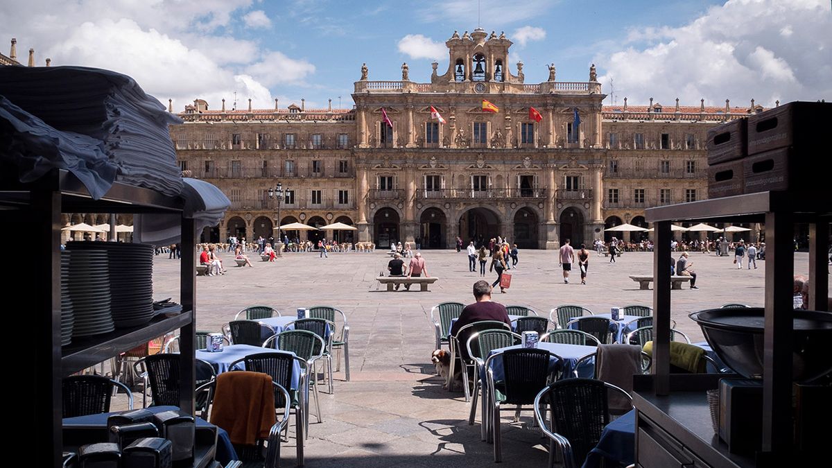 El Ayuntamiento de Salamanca, en la Plaza Mayor de la capital salmantina. | JESÚS FORMIGO (ICAL)