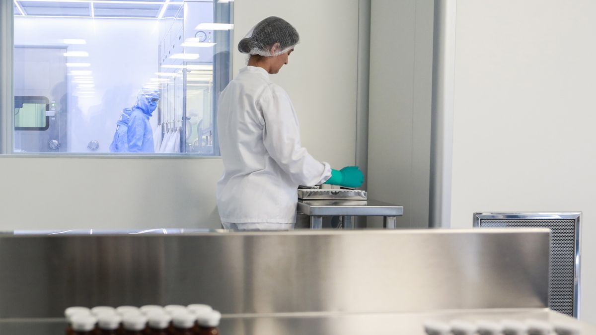 Instalaciones de uno de los laboratorios ubicados en el polígono industrial de Navatejera. | CARLOS S. CAMPILLO (ICAL)