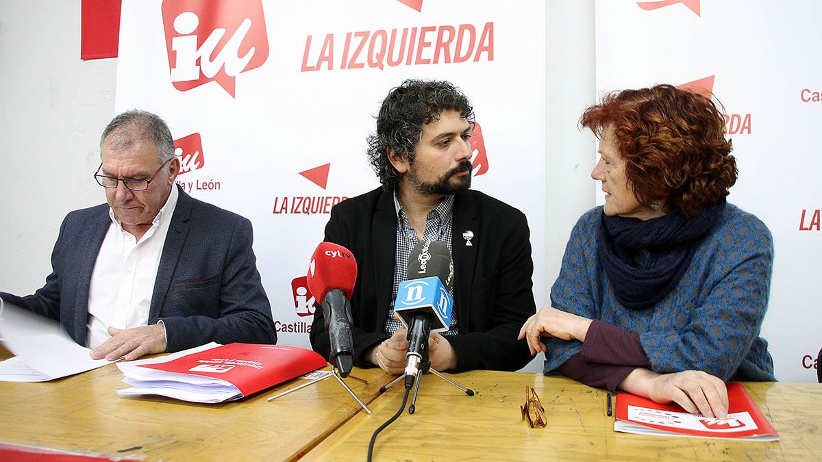 Miguel Flecha, José Sarrión y Eloína Terrón en la rueda de prensa de este sábado. | ICAL