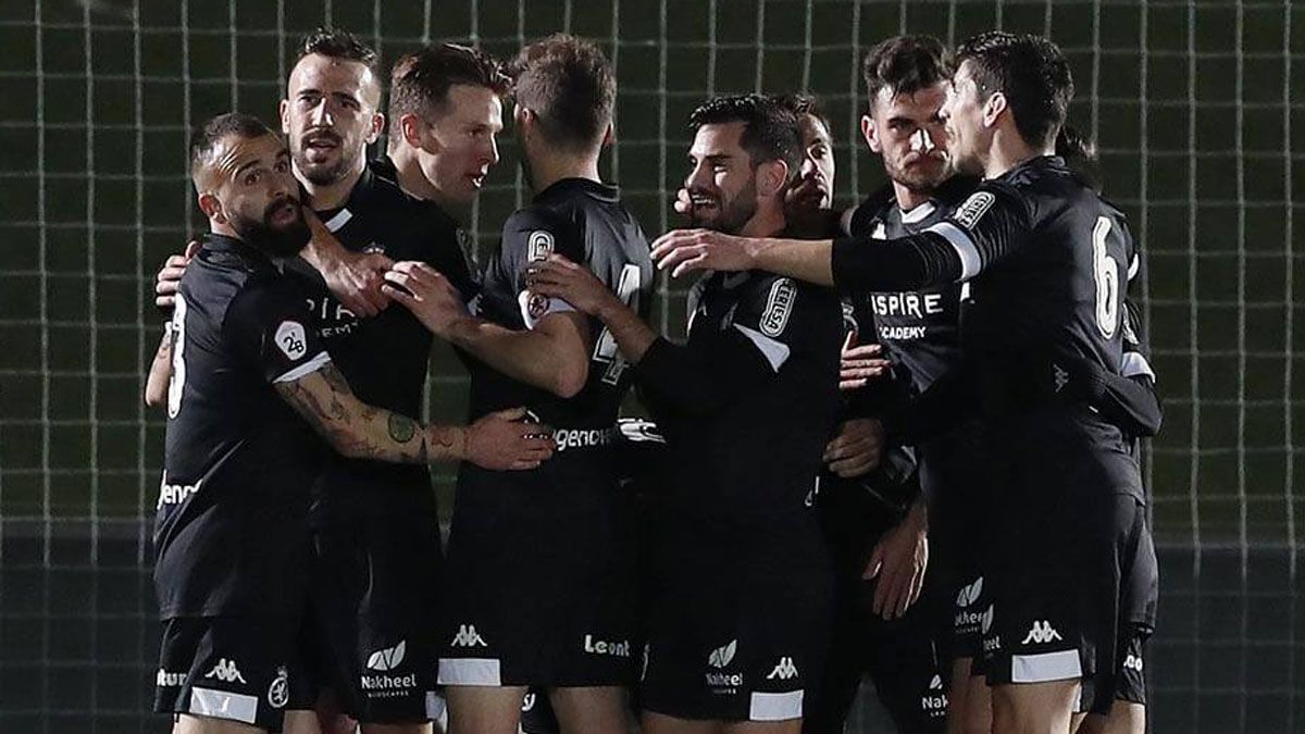 La Cultural celebra uno de los goles ante el Castilla. | IRENE RODRÍGUEZ / RADIO MARCA