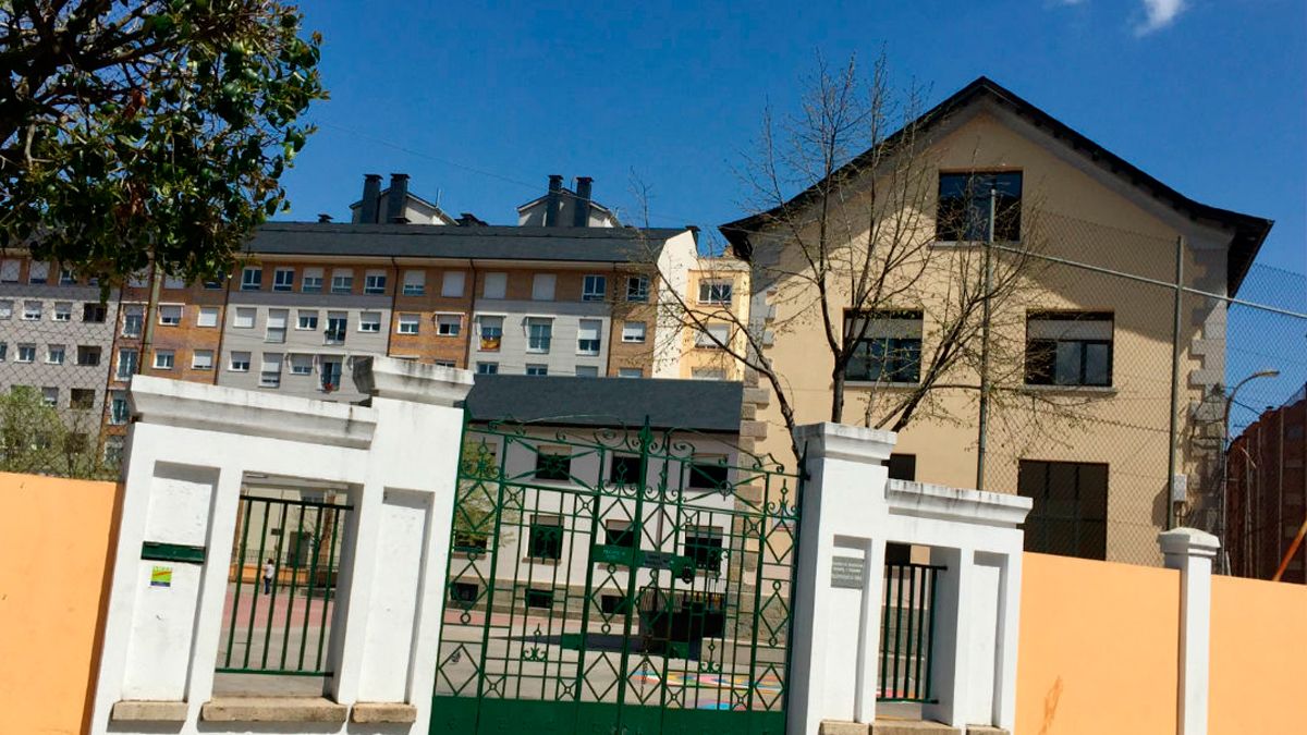 Entrada del colegio en el que estudian los niños protagonistas de la misiva. | L.N.C.