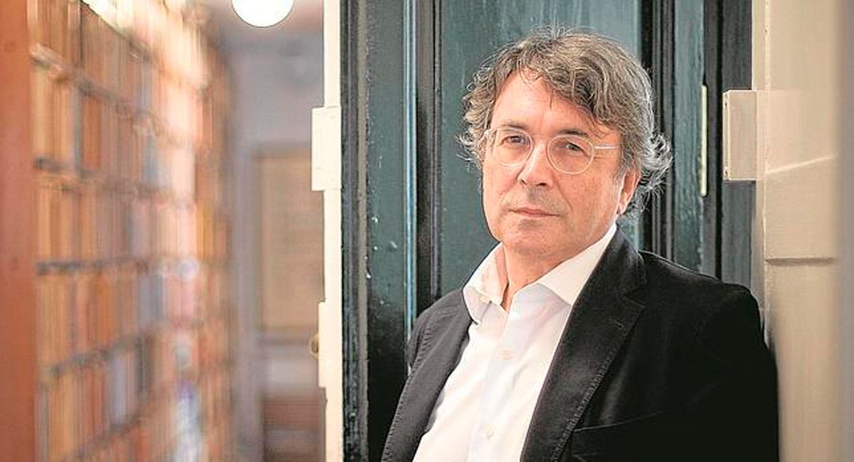 El escritor leonés Andrés Trapiello acaba de publicar una traducción actual de 'El Quijote'. | IGNACIO GIL El escritor leonés Andrés Trapiello acaba de publicar una traducción actual de 'El Quijote'. | IGNACIO GIL