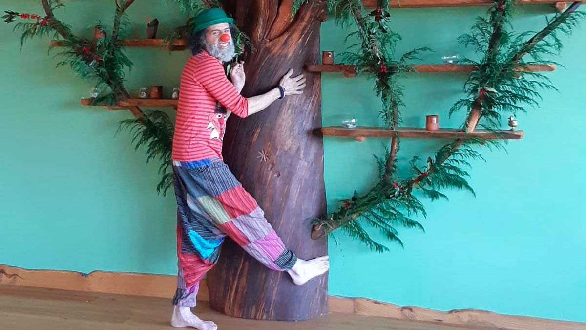 Pablo en uno de sus talleres de clown. | L.N.C.