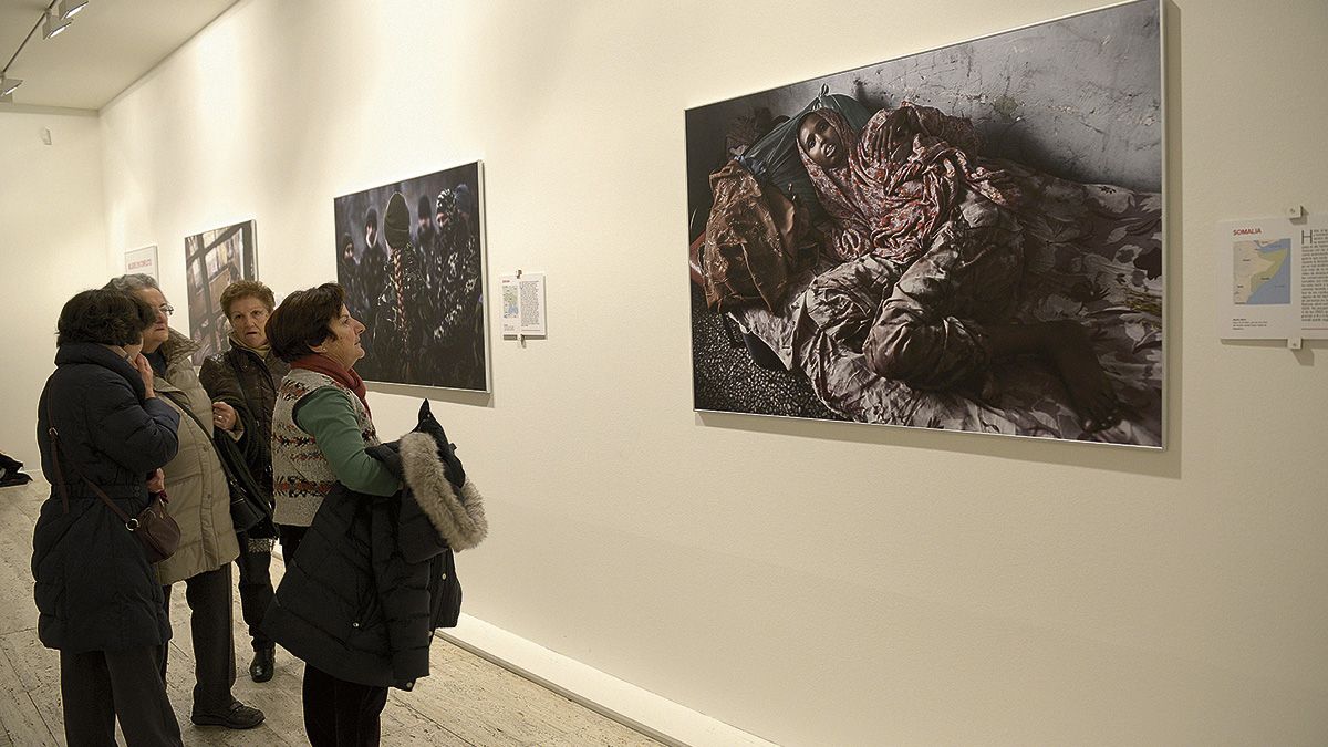 La exposición ‘Mujeres en conflicto’ prorroga su estancia en el Museo de León hasta el domingo. | SAÚL ARÉN