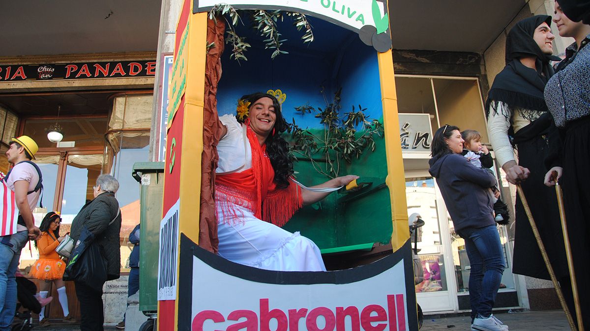 Cabronell, el aceite del Carnaval de La Bañeza. | P.J. ABAJO