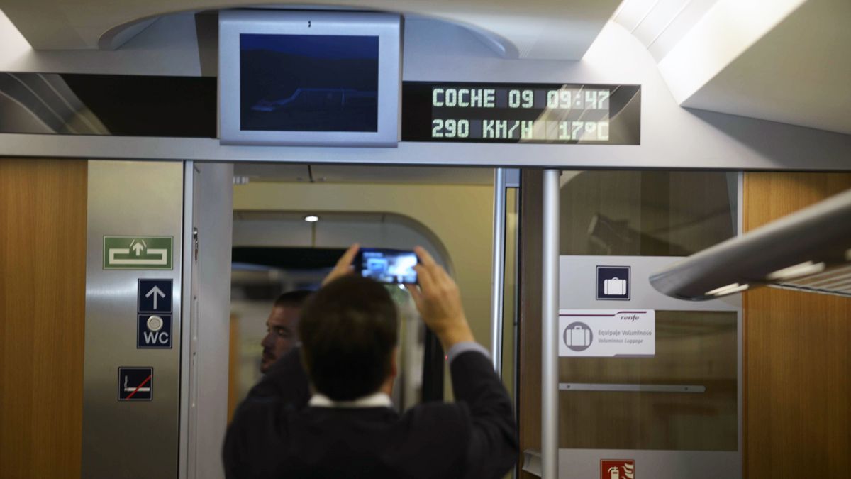 El sistema ERTMS permite que el AVE pueda alcanzar los 300 kilómetros por hora. | MAURICIO PEÑA El sistema ERTMS permite que el AVE pueda alcanzar los 300 kilómetros por hora. | MAURICIO PEÑA