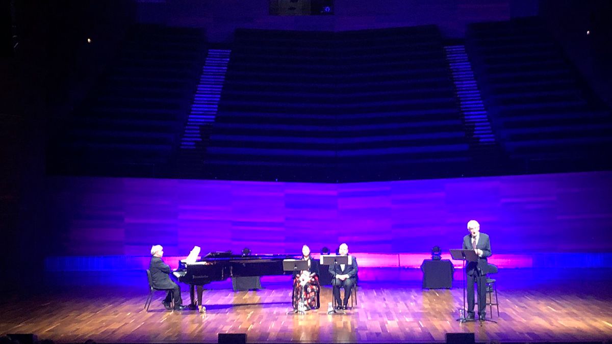 Un momento del musical poético celebrado en el Auditorio. | L.N.C.