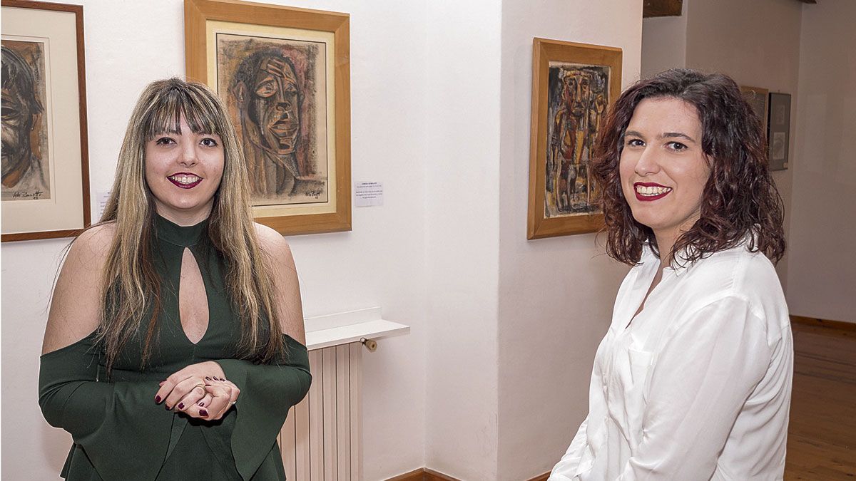 Helena Gacho y Clara Llamazares en la Fundación Vela Zanetti. | VICENTE GARCÍA