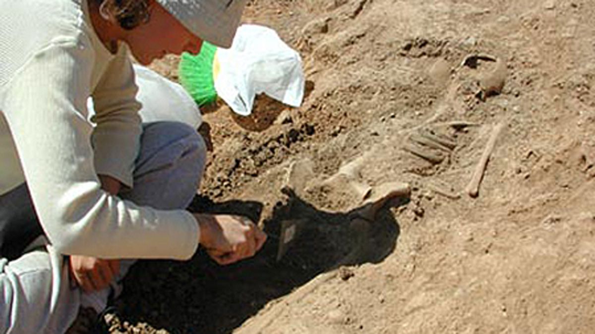 Restos humanos que aparecieron en las excavaciones de La Muela.