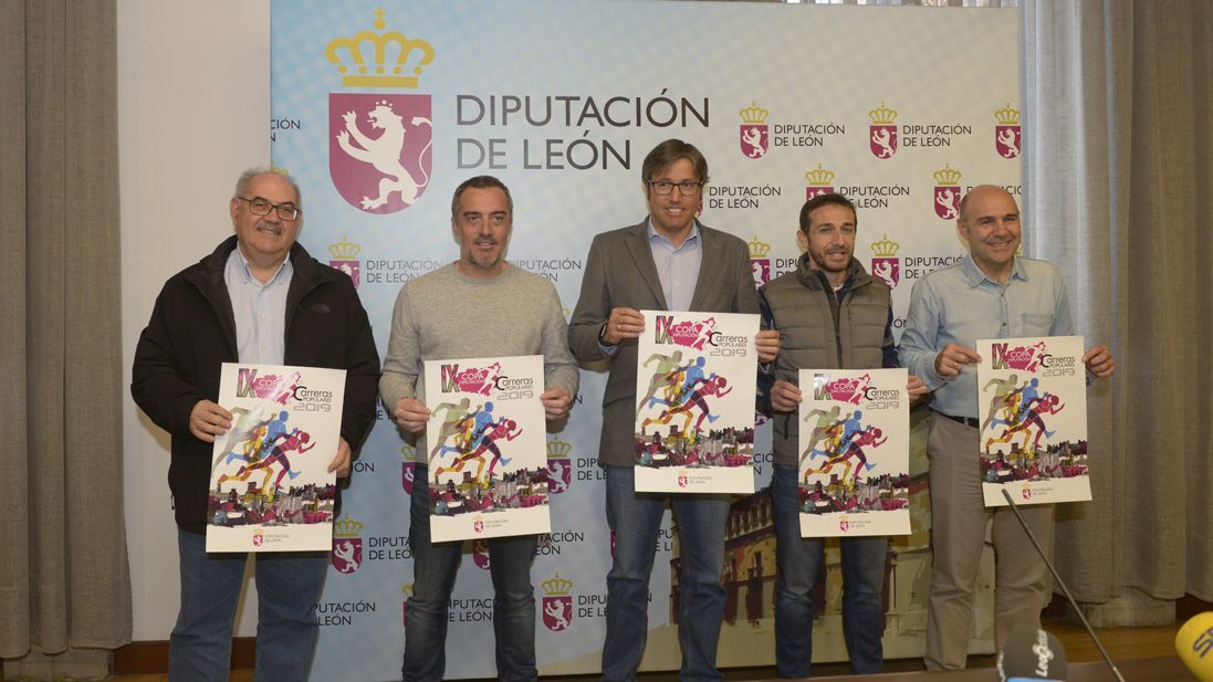 El Palacio de los Guzmanes acogió la presentación de la Copa Diputación. | MAURICIO PEÑA
