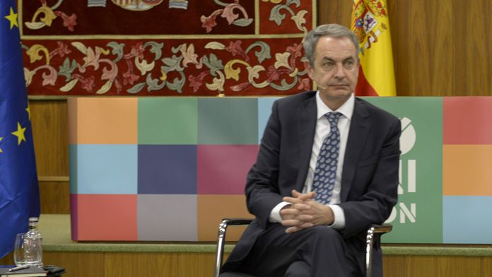 El expresidente del Gobierno, José Luis Rodríguez Zapatero, el jueves en León. | MAURICIO PEÑA