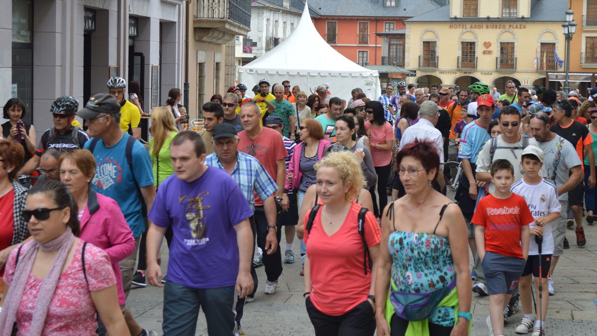 Marcha solidaria de Asprona ayer en Ponferrada. | L. N. C.