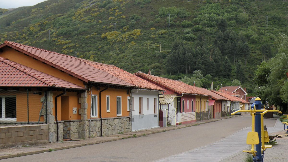 En la fotografía, vista de archivo de la localidad gordonesa de Ciñera. | ESTEFANÍA NIÑO