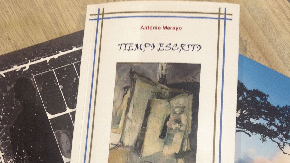 Antonio Merayo  es el autor de ‘Tiempo escrito’ que ha ocupado la mesa de lectura de Ruy Vega este mes.