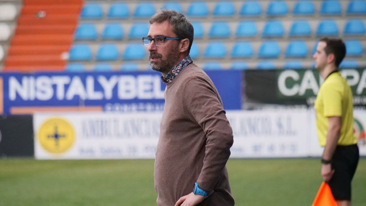 El entrenador de la Deportiva, Jon Pérez Bolo.