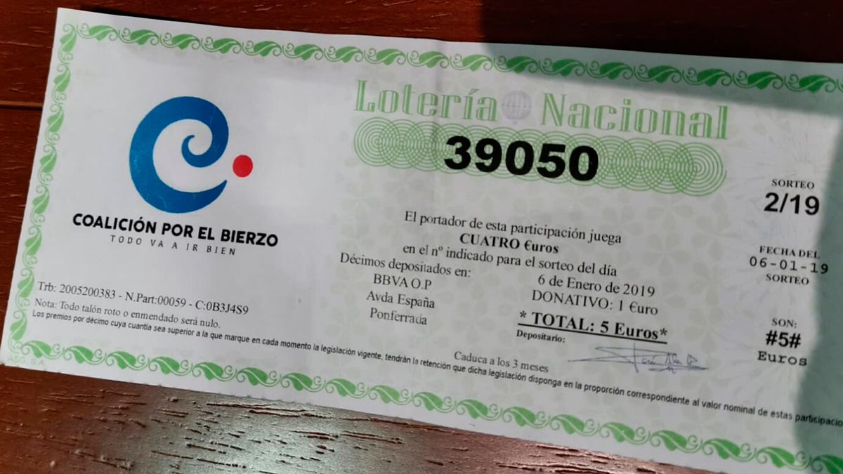 Los afectados han presentado sus participaciones ante el banco para su cobro, algo a lo que no han accedido. | L.N.C.