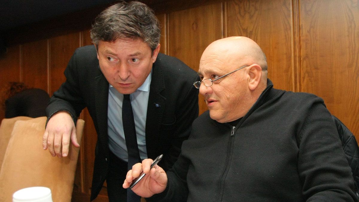 Folgueral y Miguel Ángel Fernández en una foto de archivo, durante un pleno de Ponferrada. | Ical