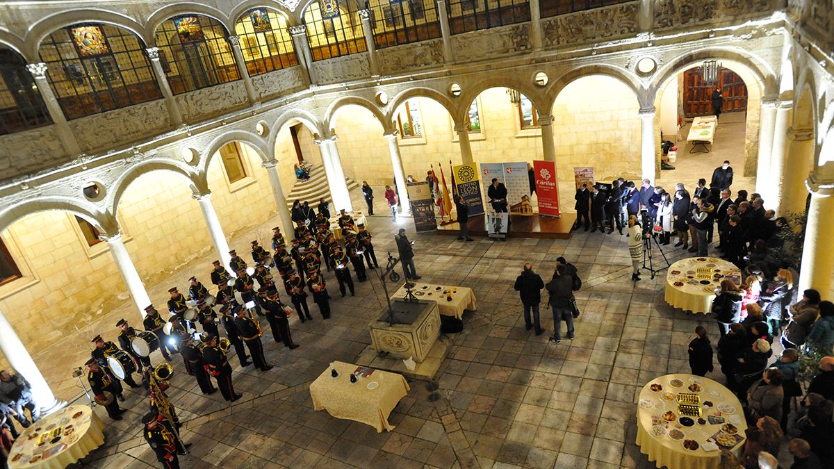 Imagen de archivo de una edición anterior de los Sentidos de la Semana Santa. | DANIEL MARTÍN