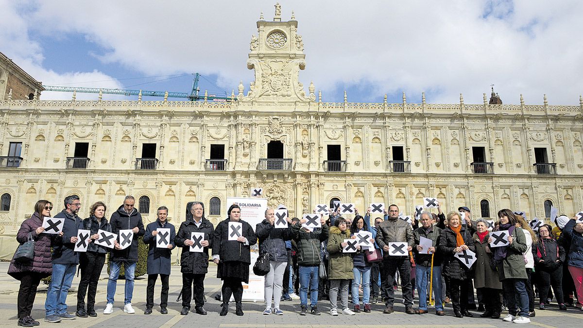 El acto de la campaña 'X Solidaria' se realizó en la explanada de San Marcos. | MAURICIO PEÑA